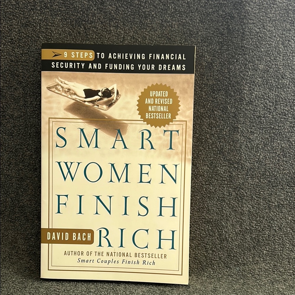 Smart Women Finish Rich by - Cream and Blue Cover